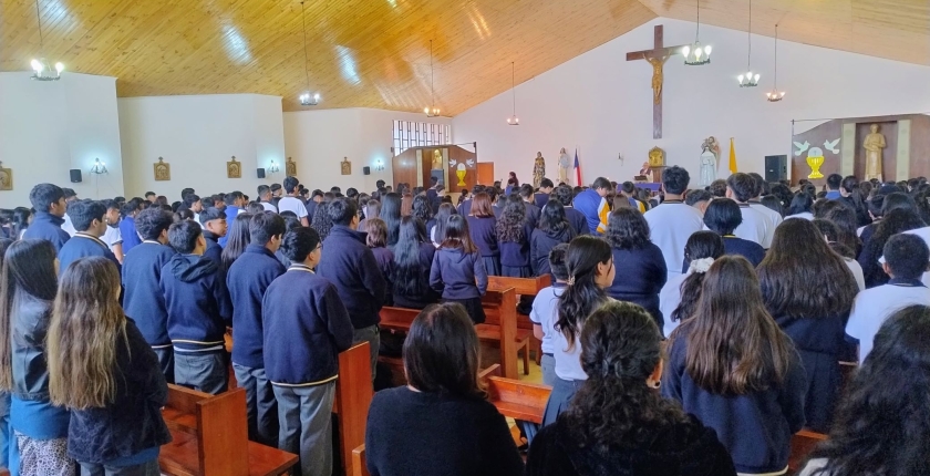 El Colegio Santa María Eufrasia realiza la misa de inicio del año escolar y actividad en conmemoración del 8M